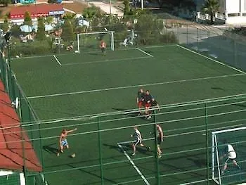 מלון Pineta Club 4*