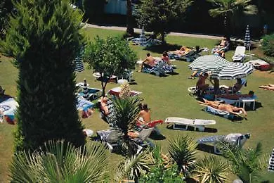 מלון Pineta Club מרמריס