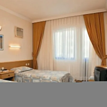 Pineta Club Otel 4*